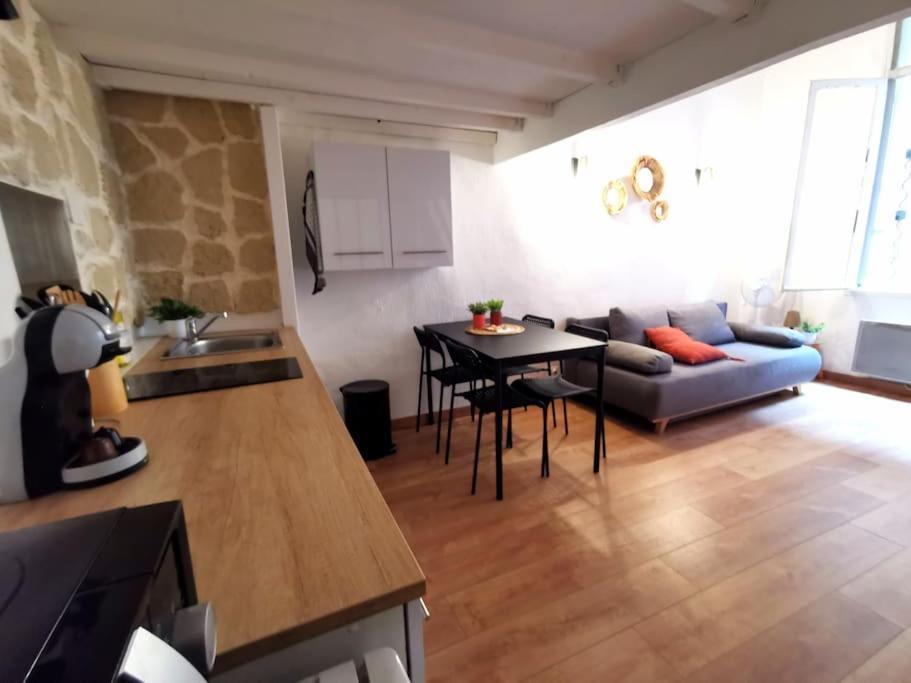 Centre Ville Montpellier - Appartement Au Coeur De L'Ecusson Dış mekan fotoğraf