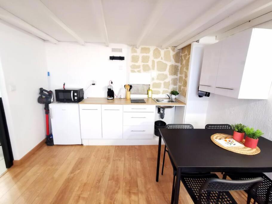 Centre Ville Montpellier - Appartement Au Coeur De L'Ecusson Dış mekan fotoğraf